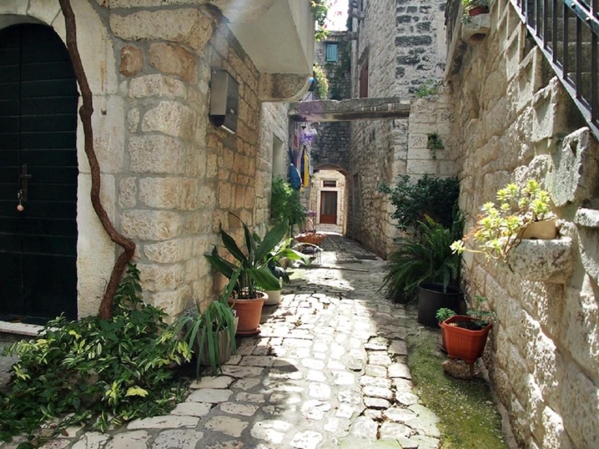 Rooms & Studio Stipcic Trogir Eksteriør billede