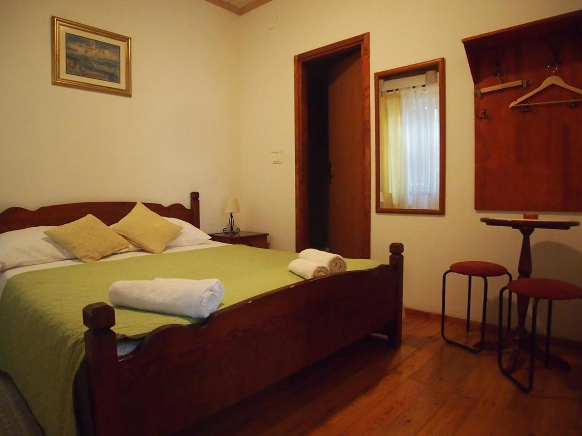 Rooms & Studio Stipcic Trogir Eksteriør billede