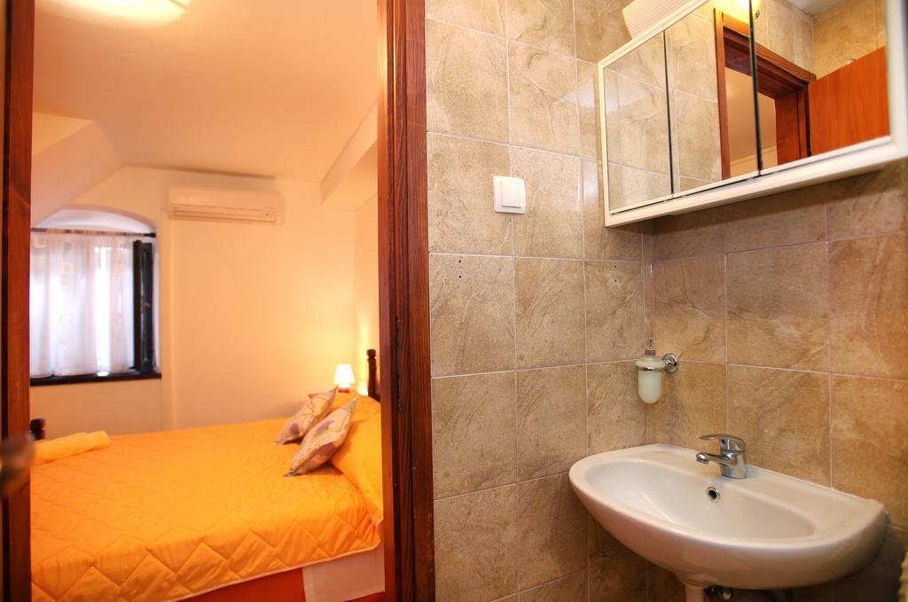 Rooms & Studio Stipcic Trogir Eksteriør billede