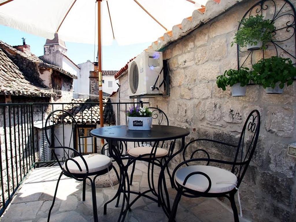 Rooms & Studio Stipcic Trogir Eksteriør billede
