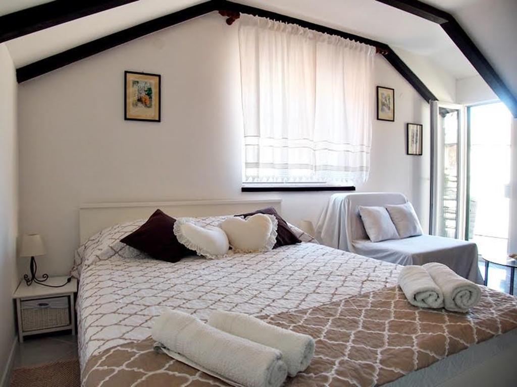 Rooms & Studio Stipcic Trogir Eksteriør billede