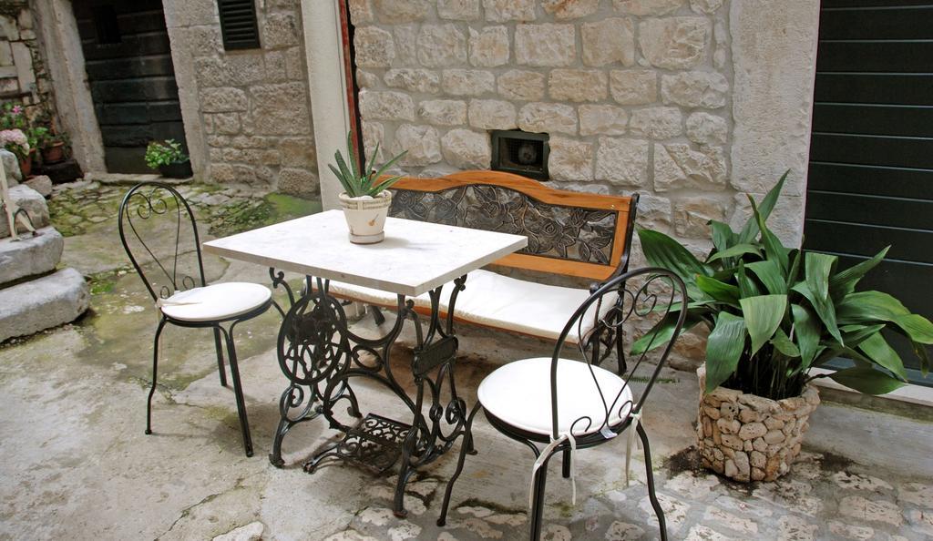 Rooms & Studio Stipcic Trogir Eksteriør billede