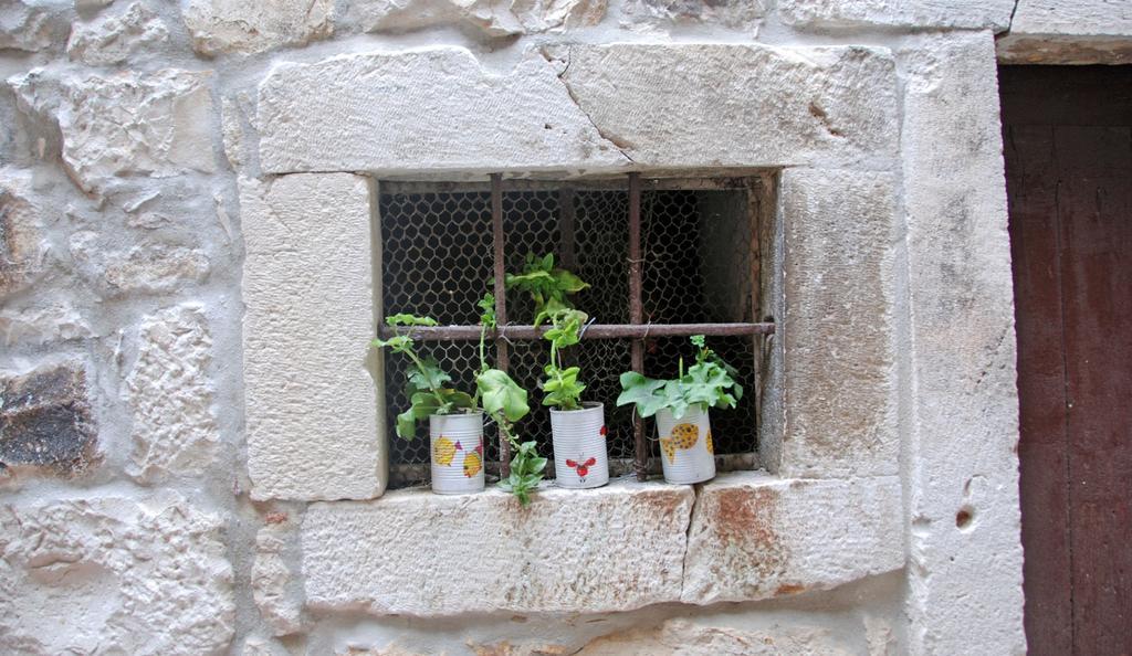 Rooms & Studio Stipcic Trogir Eksteriør billede